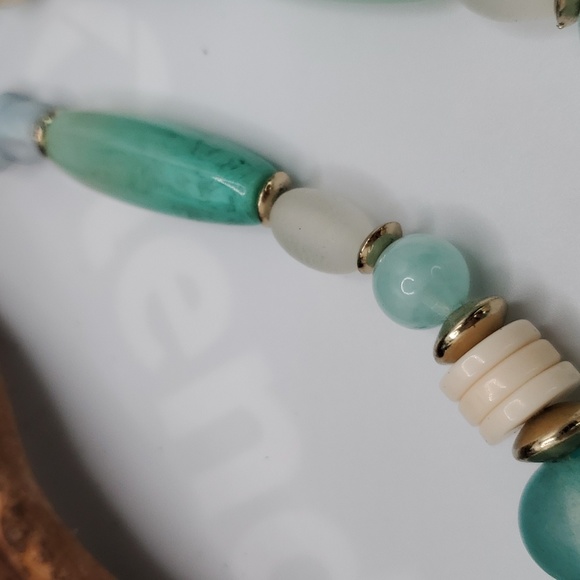 Gorgeous double strand aqua, cream, gold and medium blue bead necklace. - Picture 7 of 7